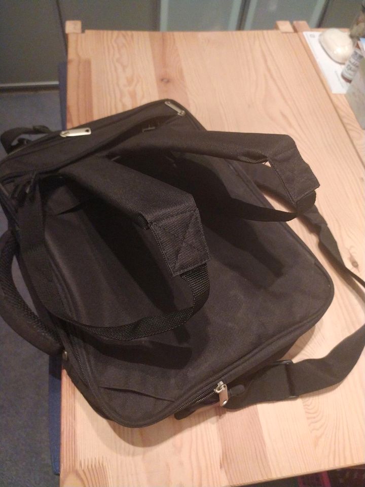 Tragetasche, Reisetasche, Rucksacktasche in Escheburg