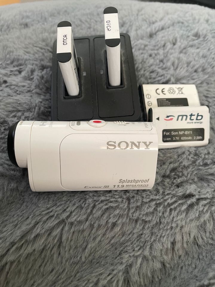 Sony Splashproof Exmor R Camera Recorder in Tettnang