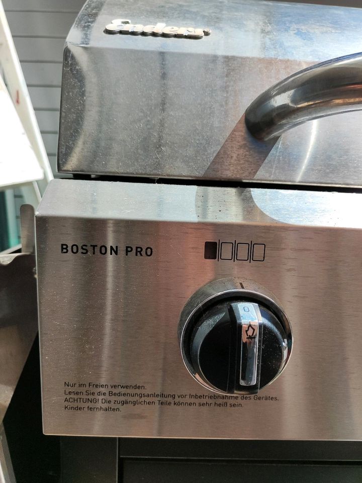 Enders Gasgrill Boston Pro / Grill Teil Defekt in Wülfrath