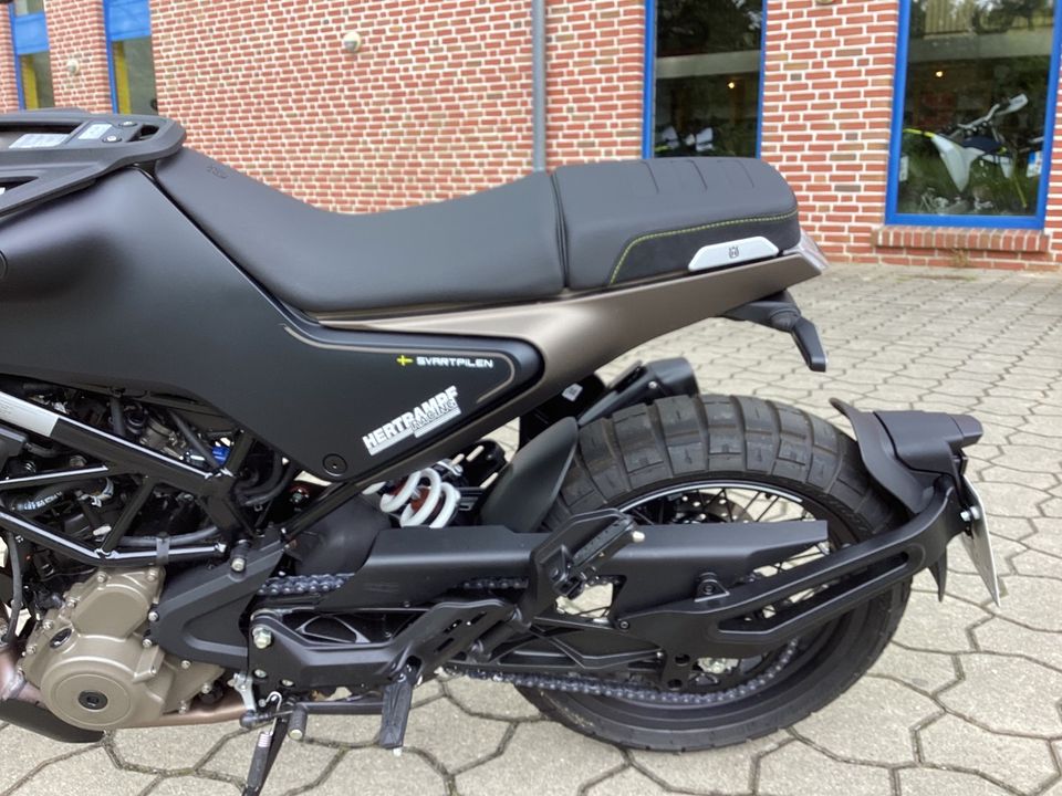 Husqvarna 401 Swartpilen MY23 Vorführer in Nordhorn