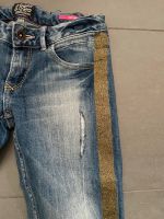 VIRGINO Jeans Mädchen wNEU gold verstellbarer Bund 140/146 Brandenburg - Teltow Vorschau