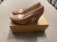 Unisa Pumps in Skin / Rosa Gr. 39,5 Tuscany Kid Suede Numar 14 KS München - Sendling Vorschau