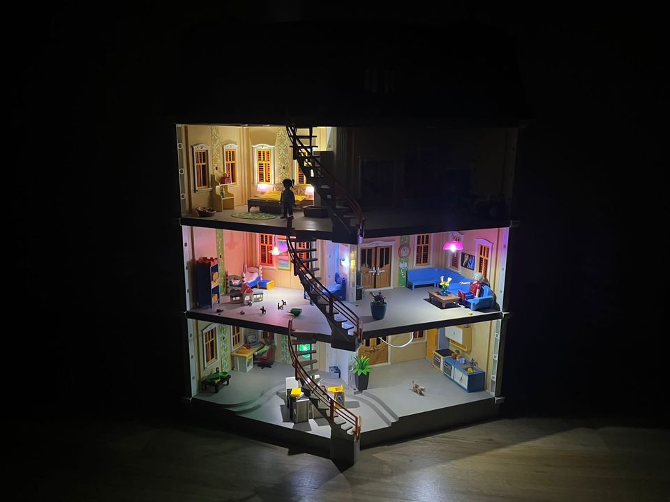 Playmobil Puppenhaus 5302 viel Zubehör in Gräfelfing