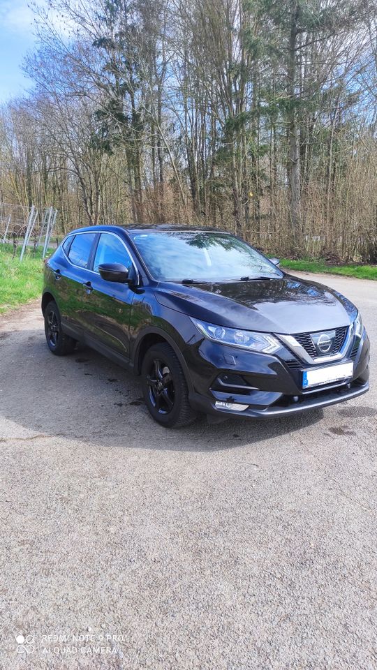 Nissan Qashqai Acenta 1.2 in Maring-Noviand