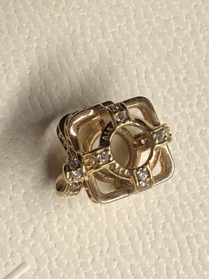 PANDORA CHARM 585 / 14 Karat Gold Funkelnde Überraschung in Darmstadt