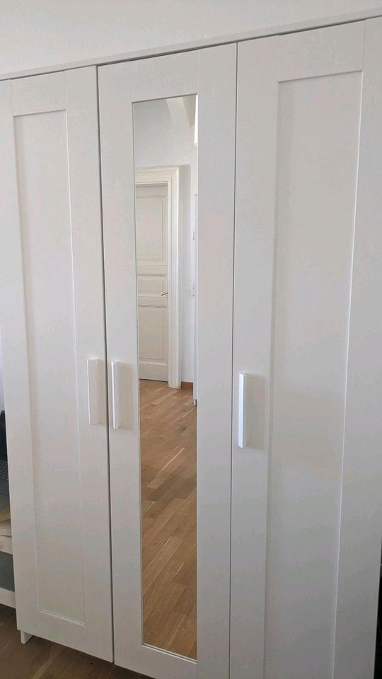 Ikea BRIMNES Kleiderschrank 3-türig, weiß, mit Spiegeltür in Leipzig