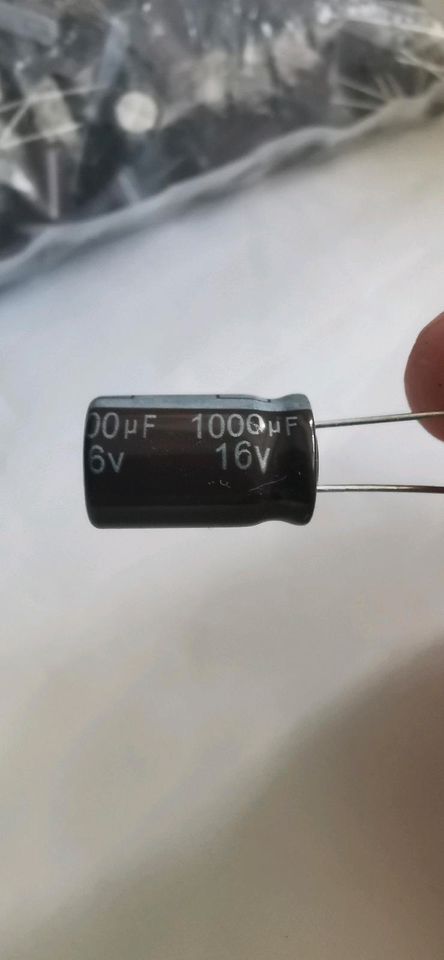 1000uf 16v 10x17mm 105° Radial Elektrolyt Kondensatoren in Ingolstadt