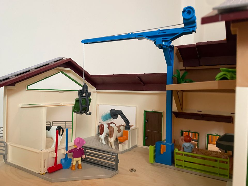 Großer Playmobil Bauernhof mit Silo in Planegg