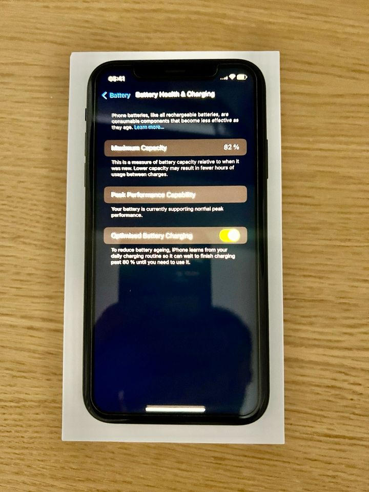 Apple iPhone XR 64GB in Hamburg