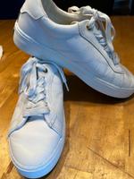 GANT Sneaker Gr 38 Leder Top Zustand Bayern - Berg Vorschau