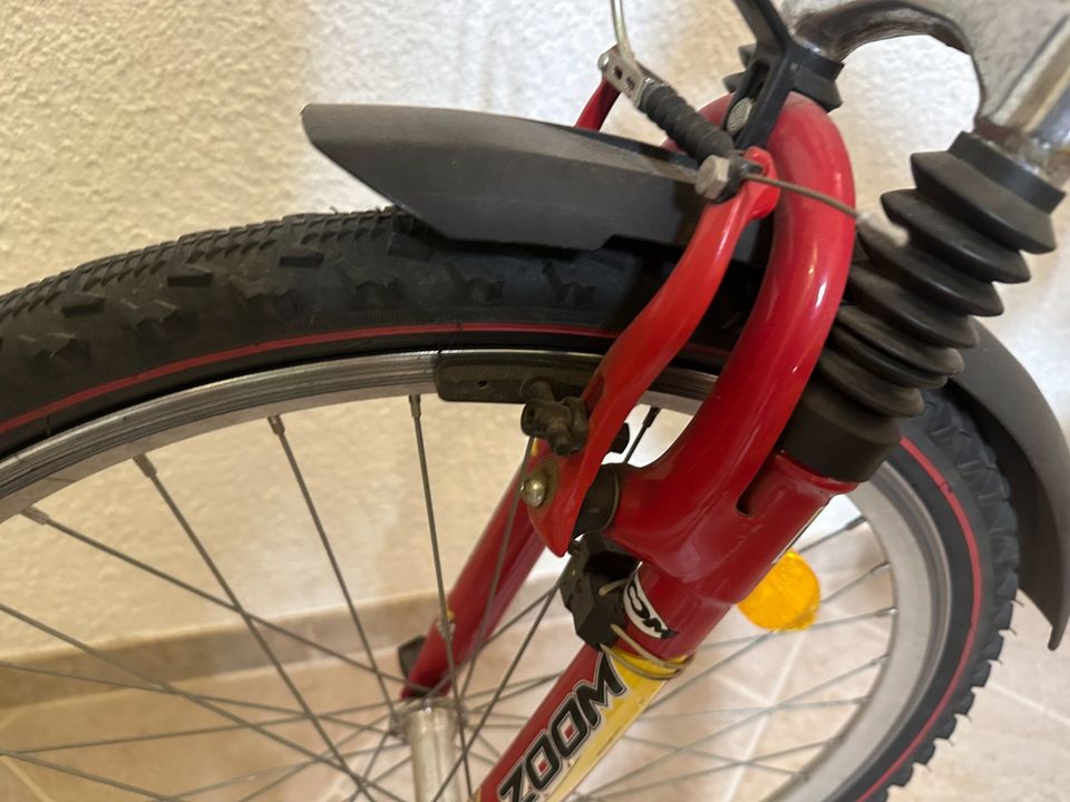 schönes unisex 26er Fahrrad Mountenbike ( zwei sind vorrätig ) in Mücheln (Geiseltal)