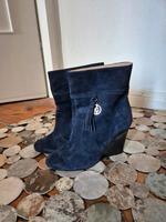 Armani Jeans Wildleder Keilabsatz Stiefeletten Gr. 41 Mitte - Wedding Vorschau