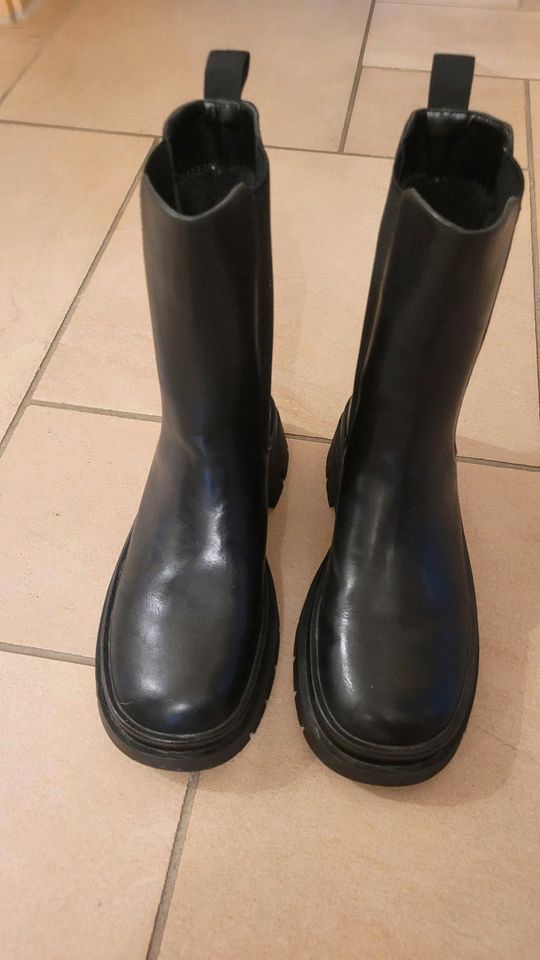 Damen Boots wie NEU Gr 38 in Siegenburg