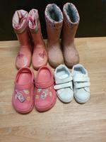 4 Paar Schuhe 26 Paket Gummistiefel Turnschuhe Crocs Sachsen-Anhalt - Schönebeck (Elbe) Vorschau