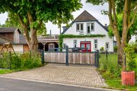 GROSSE DOPPELHAUSHÄLFTE MIT ZWEI EINHEITEN, GARAGEN UND CARPORT! Niedersachsen - Langwedel Vorschau