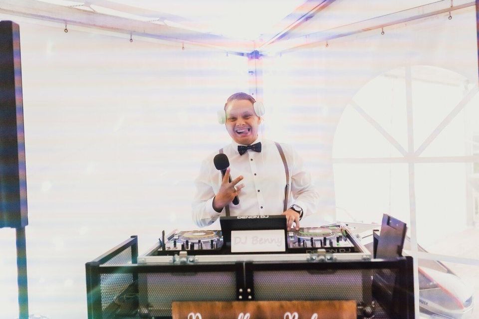 DJ für eure Hochzeit / Firmenfeiern / Geburtstag Uvm in Jever