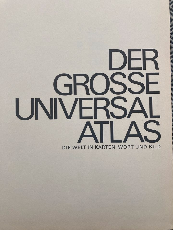 Atlas , Volksatlas, Universal Atlas, 2x, Velhagen Klasing in Burgdorf