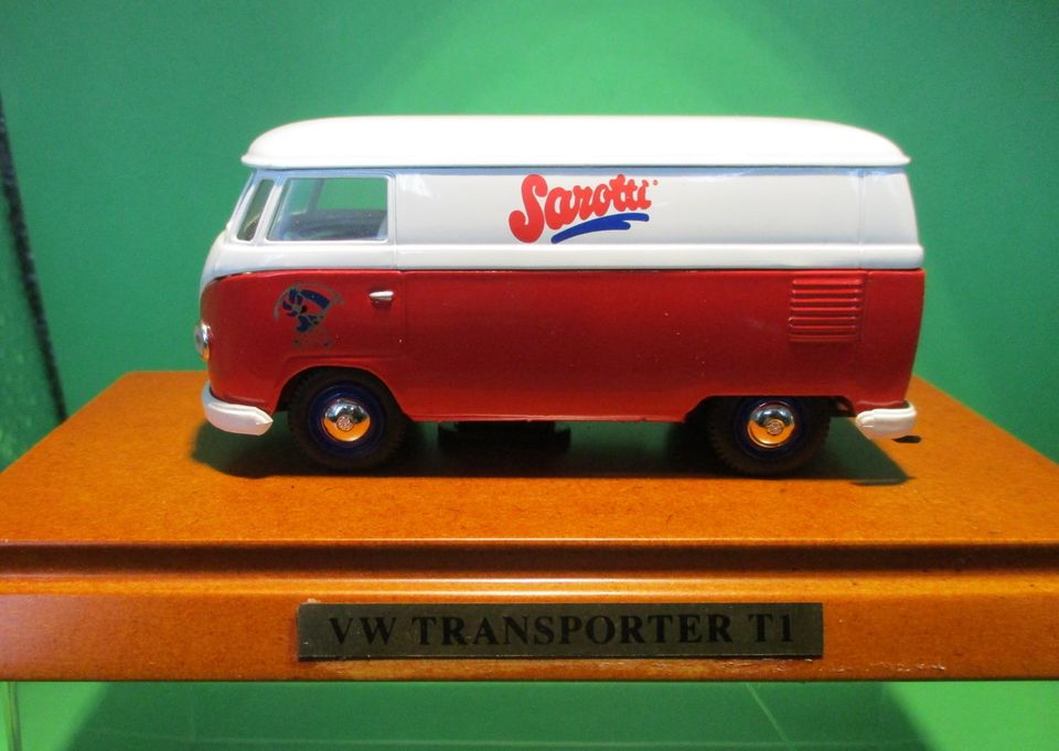 VOLKSWAGEN T1 Transporter Modellauto VITESSE, Sarotti,1:43 in Hermeskeil