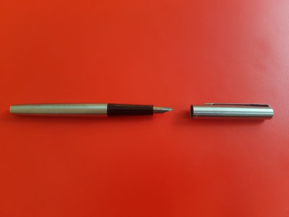 PARKER 45 FLIGHTER EDELSTAHL FÜLLER + KUGELSCHREIBER + ETUI SET * in Berlin