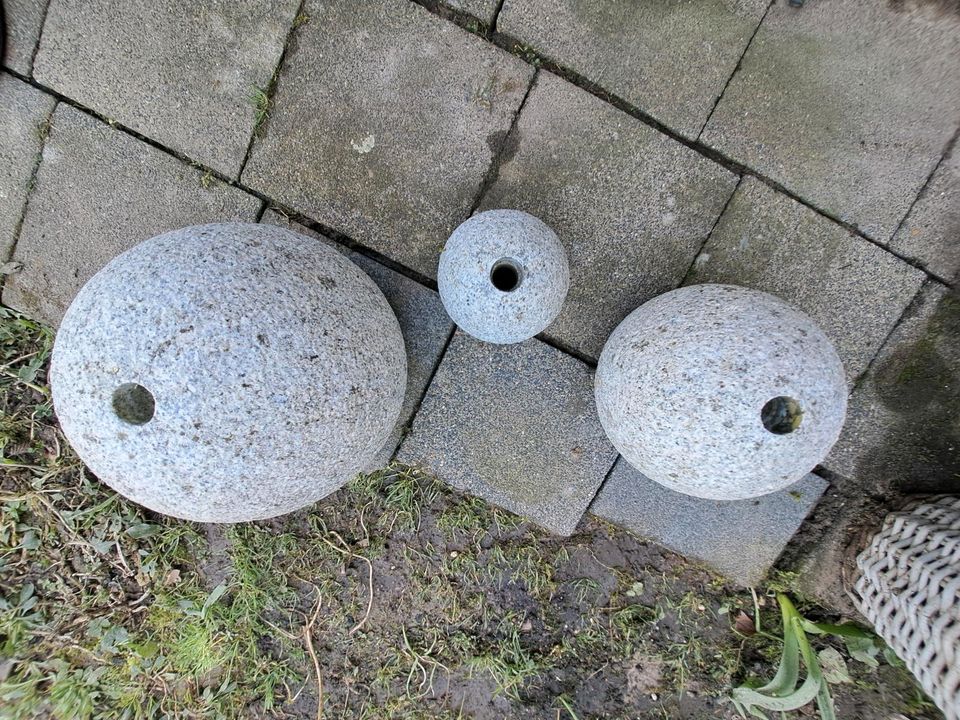 Granitkugel-Brunnen in Bedburg