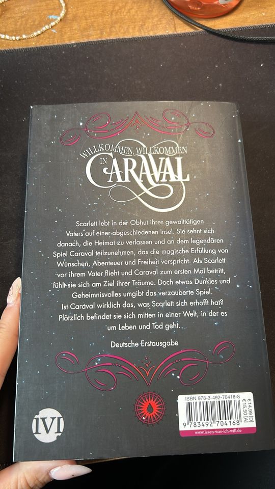 Caraval Buch 1 in Donaustauf