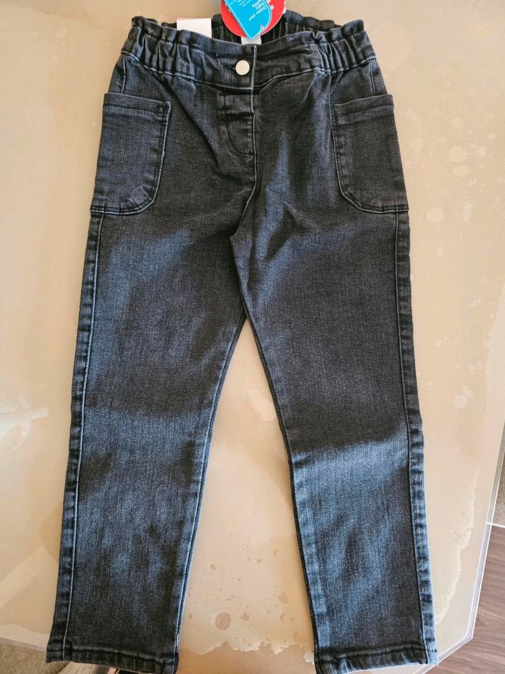 jeans Hose Gr.110/116 Neu in Hannover