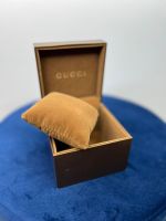 GUCCI Uhren Box Gold/Bronze/Braun inkl. Kissen 9,5x9,5 Schachtel Bayern - Wolnzach Vorschau