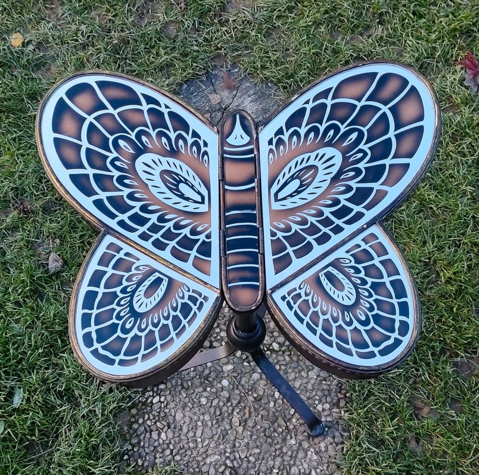 Beistelltisch -  Schmetterlingform, Glas in Katzenelnbogen