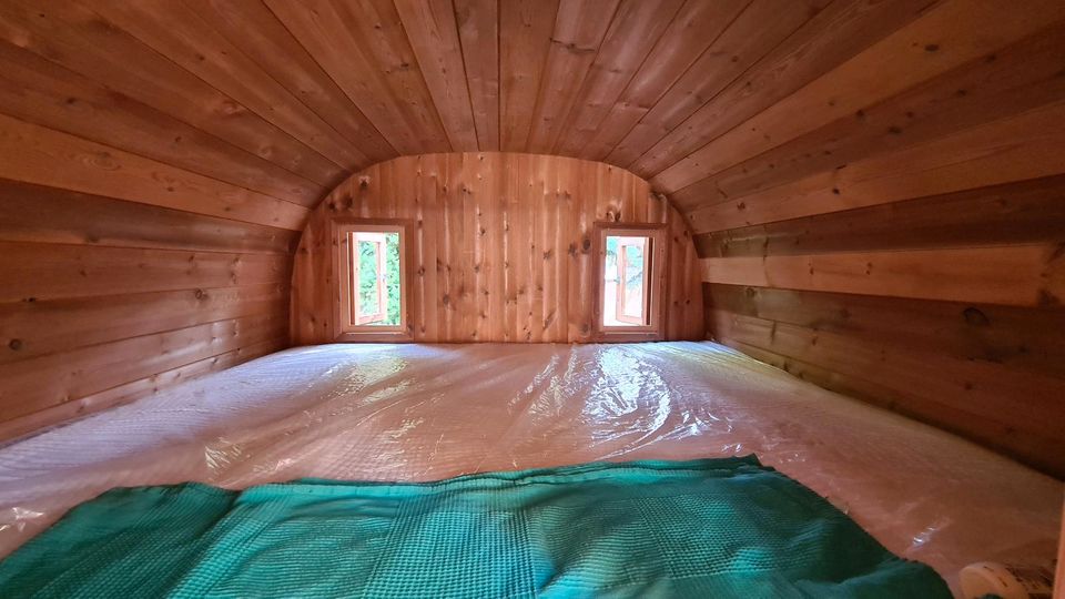 Panorama Campingfass Schlaffass Gartenhaus Tiny House Saunafass Wohnwagen Vanlife Pension Ferienwohnung Bus Holzhaus Garten Badezuber Fasssauna Glambing Campingtonne Campingpod Ferienhaus Thermoholz in Erfurt