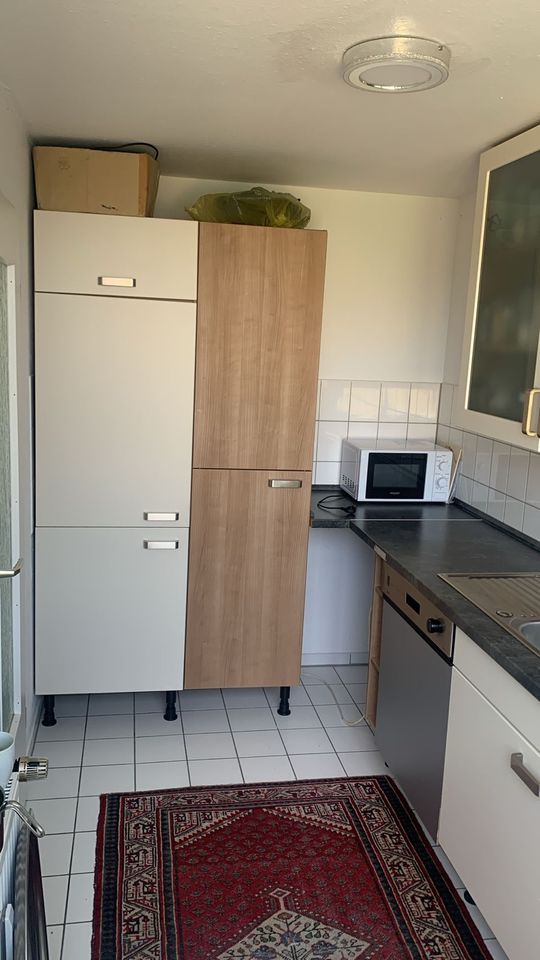 Küche komplett mit Elektrogeräten braun weiß in Bonn