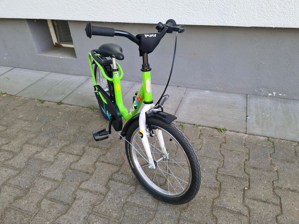 Puky Steel 18 Zoll Kinderfahrrad mit safety Set in Berlin