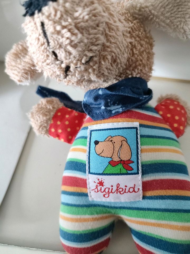 Sigikid Kuscheltier mit Klappergeräusch in Markt Rettenbach