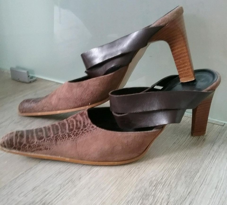 MADELEINE, BRAUNE SANDALE/MULES AUS LEDER GR.39 WIE NEU! in Hamburg