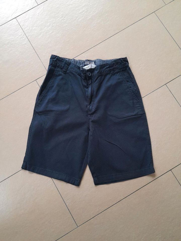 Jungen Shorts, dunkelblau, Gr. 164 in Lachendorf