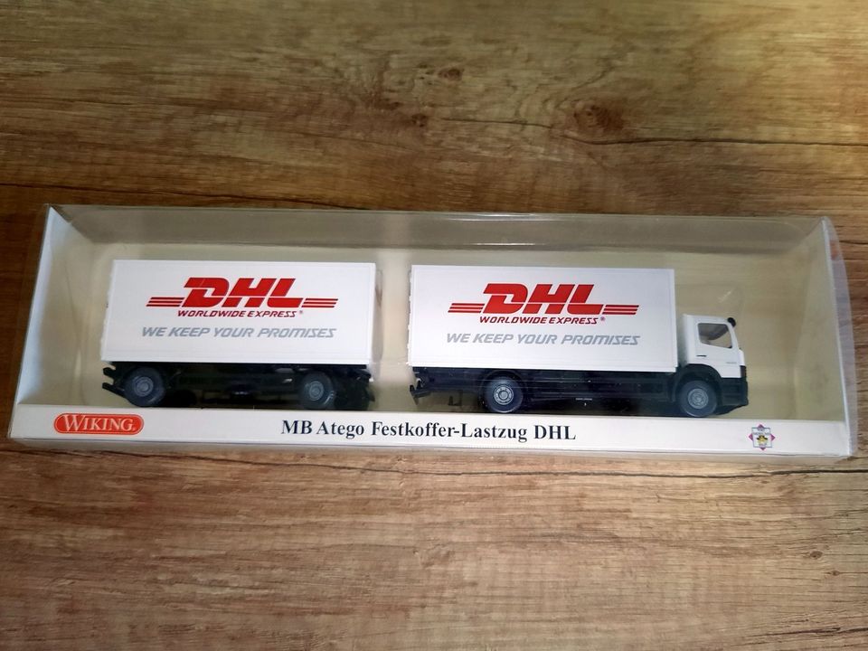 DHL weiß MB Atego Hängerzug PMS 82-13 Wiking 1:87 in Zwickau