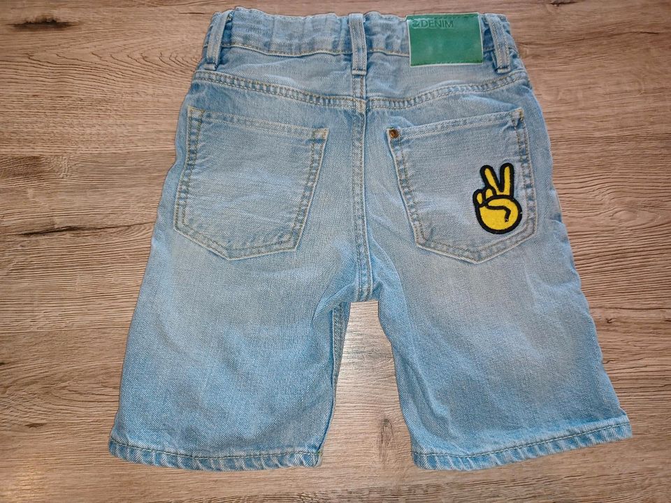 H&M Shorts Gr. 110 Slim Fit Jeans Kurze Hose Pirat in Esens