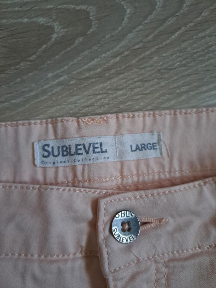 Kurze Hose 》Sublevel《 in Groß Oesingen