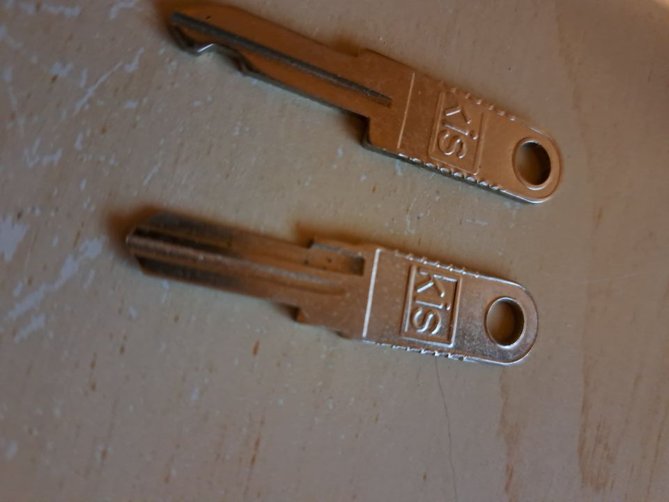2 Schlüssel Rohlinge Renault R4 R5 R6 R8 Oldtimer KIS RT6 RT8 in Saarbrücken