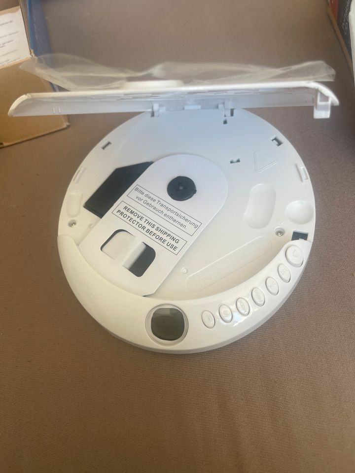 OK Portable CD Player weiß 310-W in München