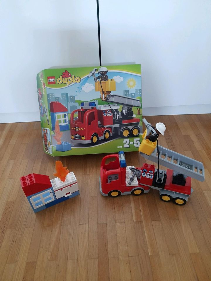 Lego Duplo Löschfahrzeug Feuerwehr 10592 in Düsseldorf