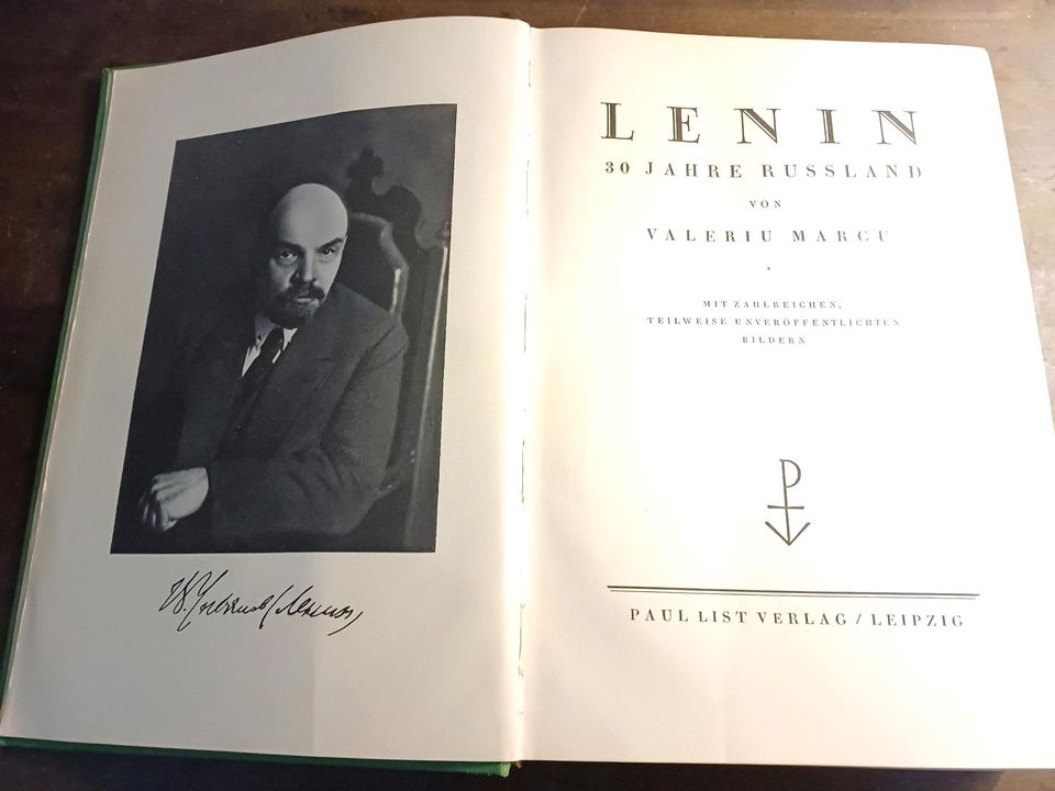 Lenin-Valeriu Marcu Buch (1927) in Berlin