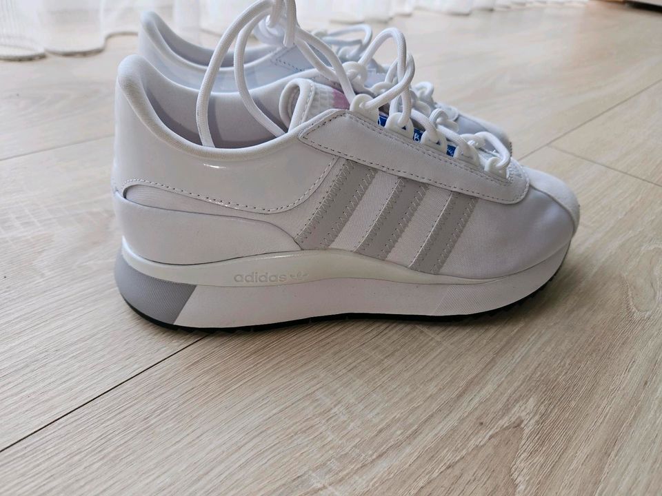 Adidas Sneaker Andridge weiß grau 39 1/3 neu in Kürten