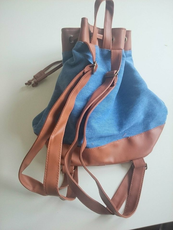 Rucksack Jeans Stoff u Kunstleder braun neuwertig in Ritterhude