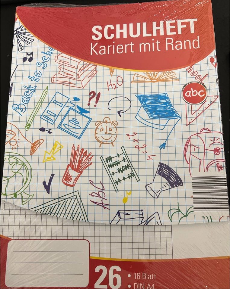 15 Schulhefte - 16 Blatt - 26- kariert mit Rand in Wolnzach