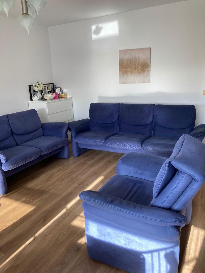 Elegantes Stoff-Sofa-Set in Blau: 3er, 2er & Sessel – Verstellbar in Köln