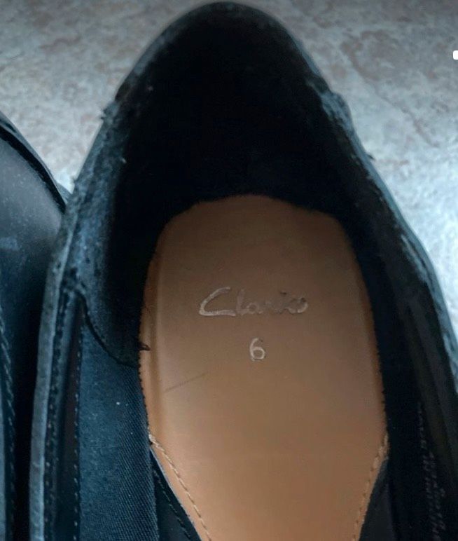 Clarks Schuhe Pumps Leder schwarz Neu in Berlin