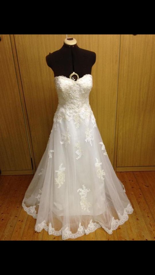 Brautkleid / Hochzeitskleid / Sincerity Bridal in Mettmann