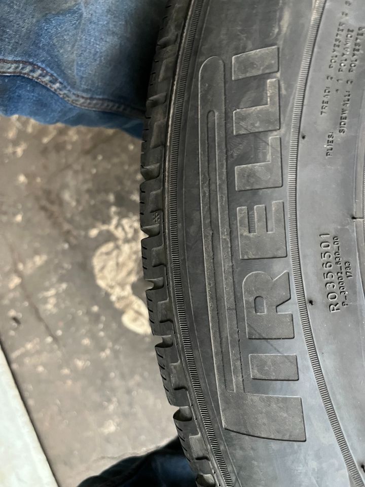 215/65/16 98H Winterreifen Pirelli Dot 2018  6,5mm in Bottrop