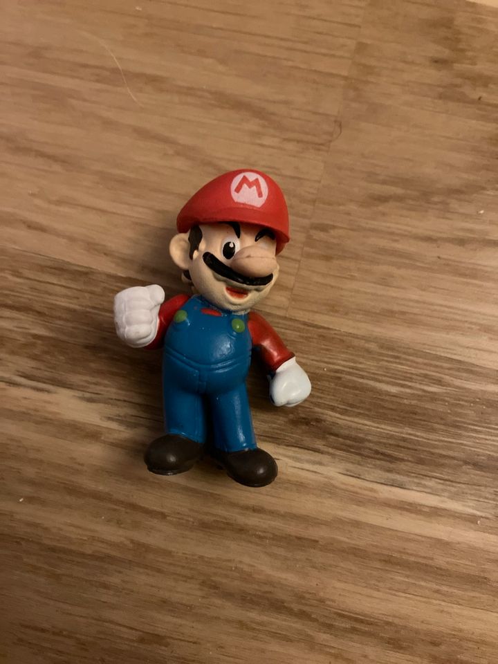 Super Mario Mini Figuren in Langerwisch Süd