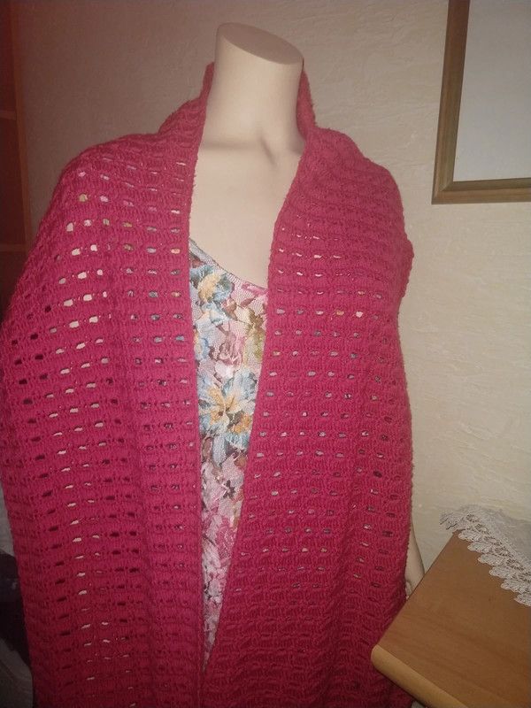 Handarbeit XXL warm Schal stola Tuch rot 195x 29 cm neu in Nuthe-Urstromtal